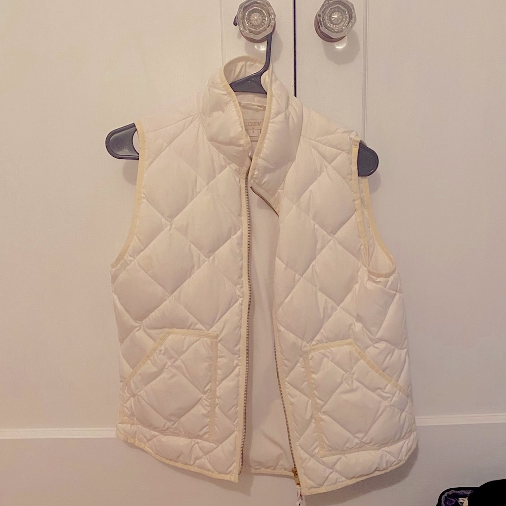 J CREW WHITE PUFFER VEST